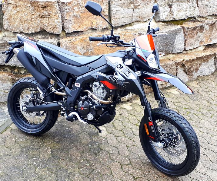 Aprilia 125 SX Super Moto
